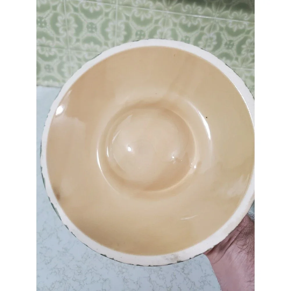 LTD Limited  9” Christmas Snowman Pie Dish W/ Lid Stoneware Green Sponge Edges